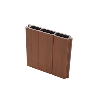 Spēcīgs WPC skarbiem āra apstākļiem